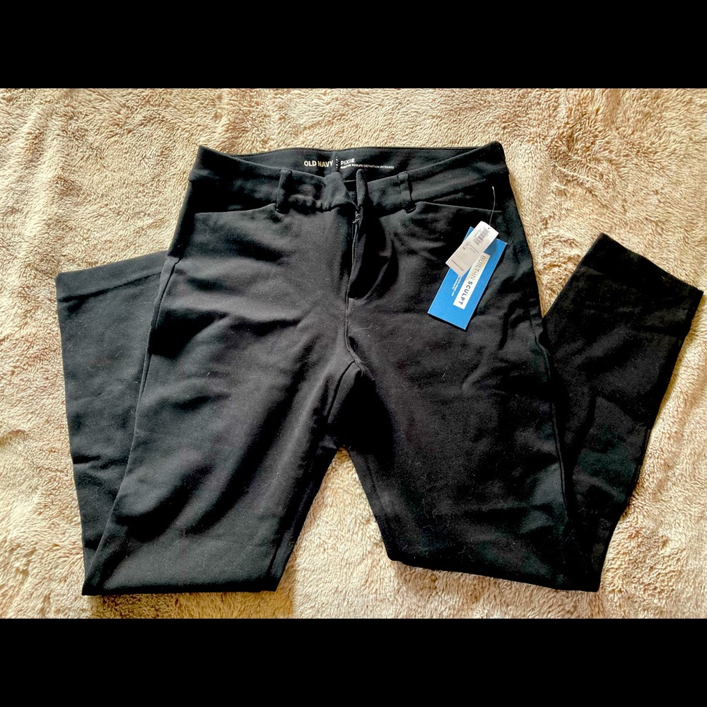 NWT Old Navy Pixie Pant built in sculpt size 10